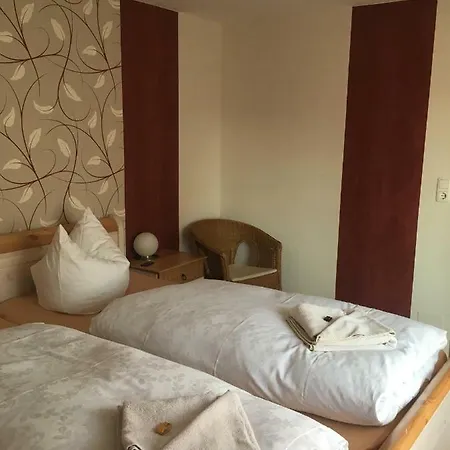Ferienwohnung Gürth Kleinhennersdorf Exterior foto